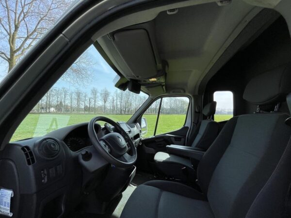 Camion 2 chevaux Renault Master 150 D – Image 10