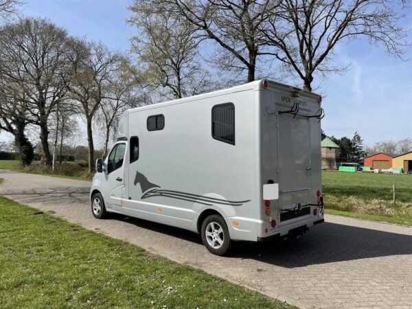 Camion 2 chevaux Renault Master 150 D – Image 4