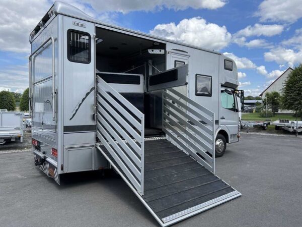 Camion chevaux 3 chevaux Mercedes-Benz – Image 15